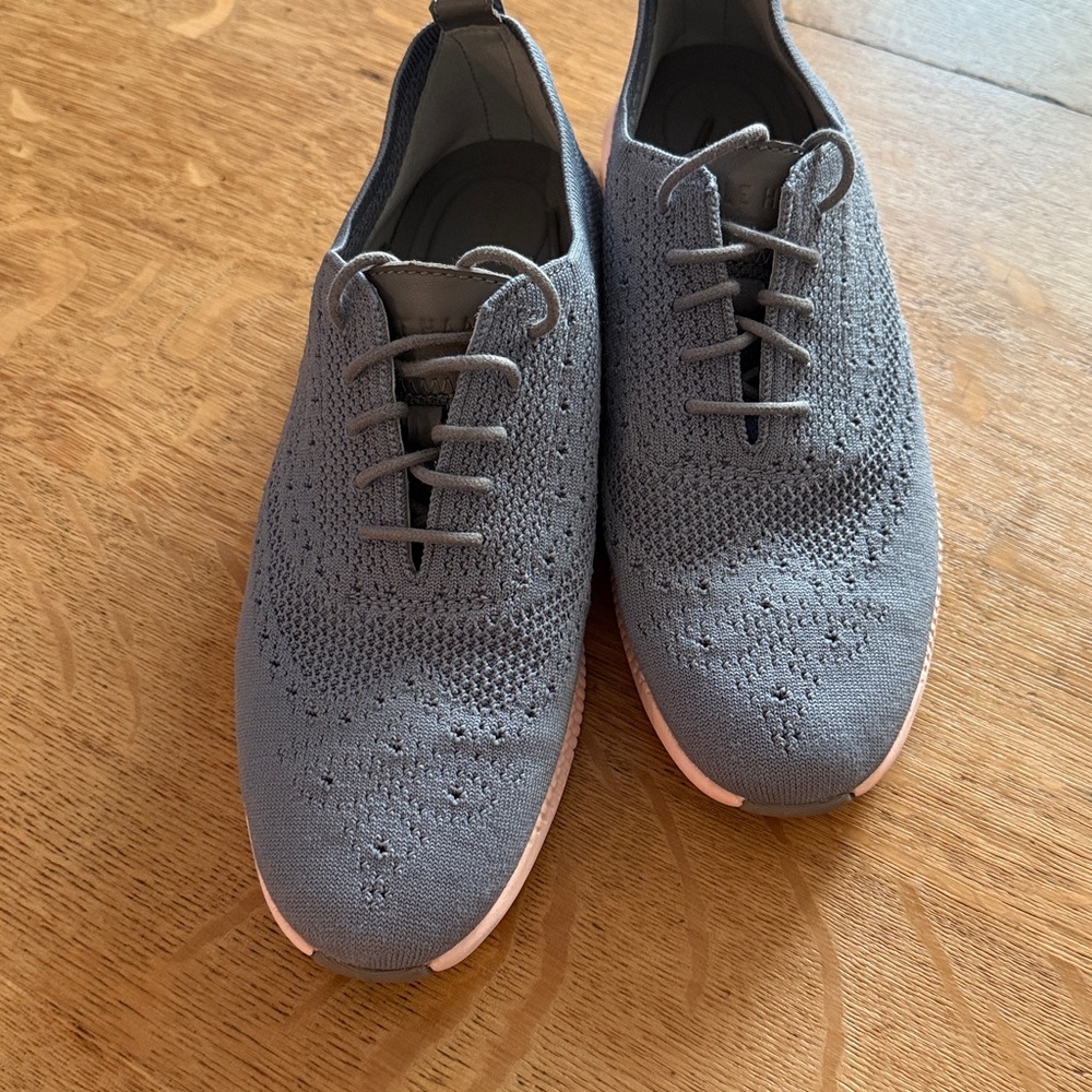 Cole Haan zerogrande 9.5. Gray Knit with pink soles